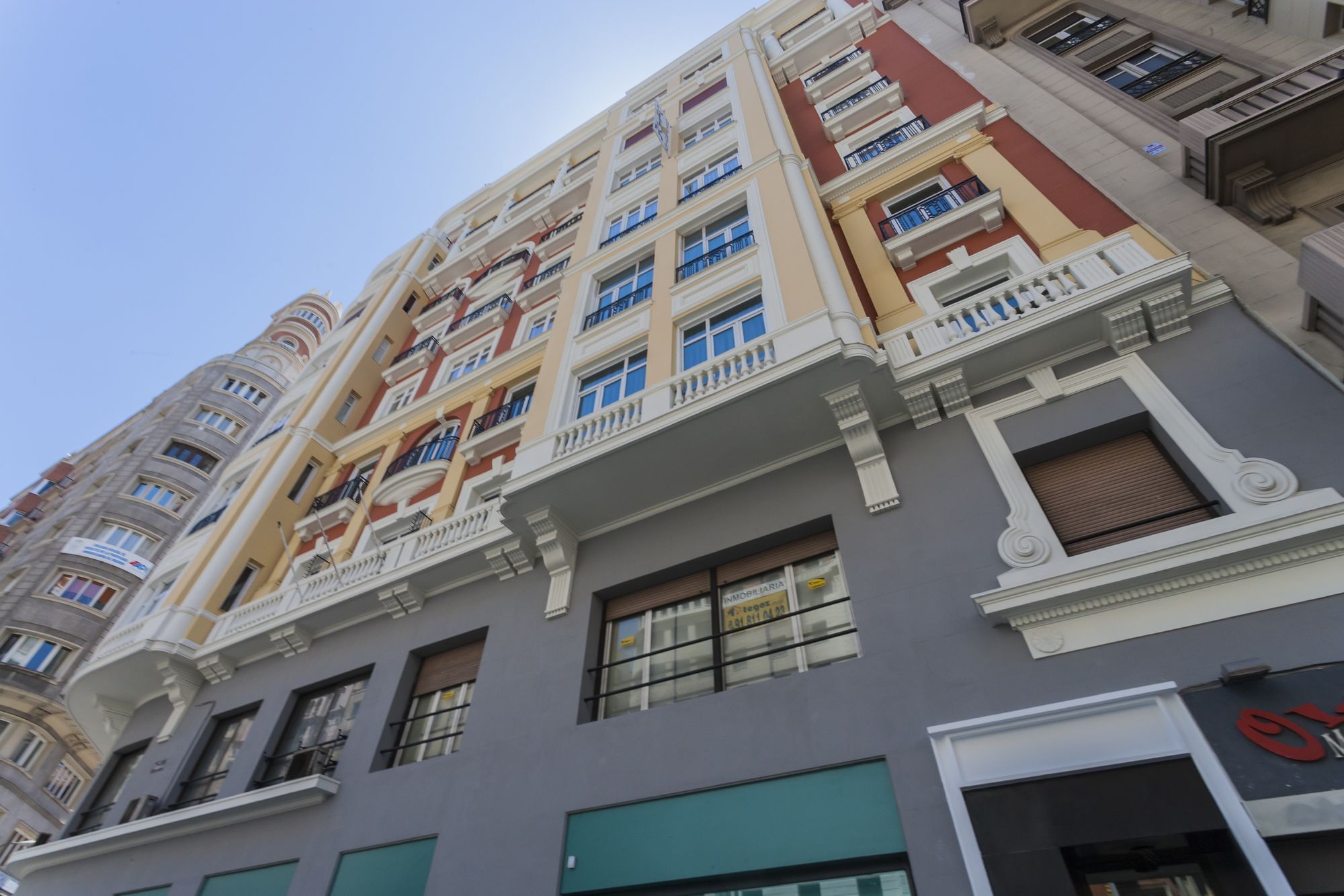 Dobo Rooms Gran Via Apartments Madrid Exterior foto